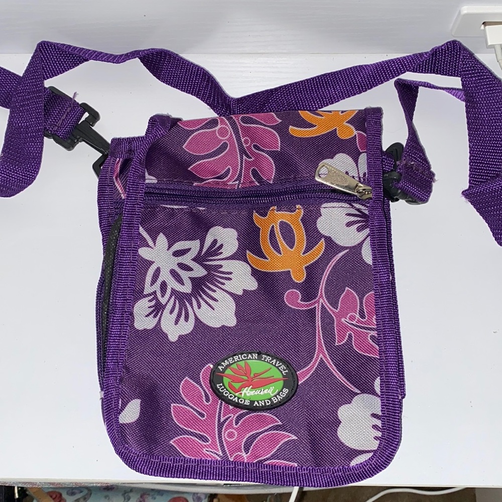 Travel side bag